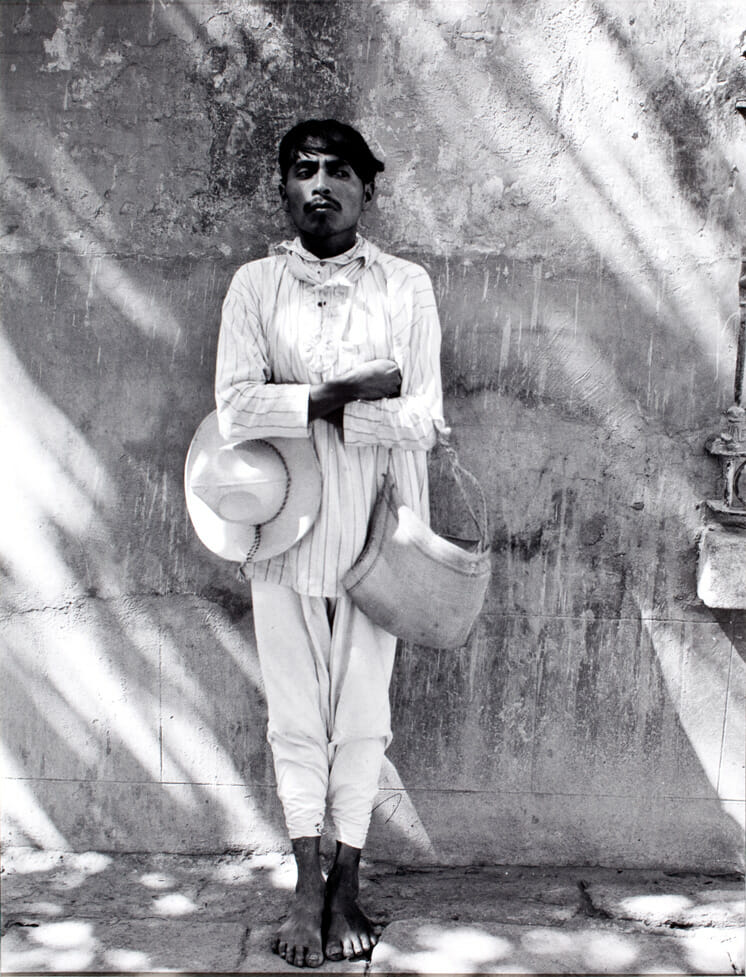 Señor de Papantla / Man from Papantla. Artist: Manuel Álvarez Bravo. Date: 1934-35, printed 1977. Medium: plata sobre gelatina / gelatin silver print.