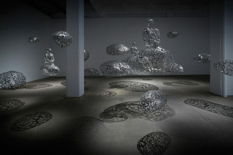 Jaume Plensa, Talking Continents, 2013. Stainless steel, 19 components, dimensions variable. © Jaume Plensa. Courtesy Galerie Lelong & Co.